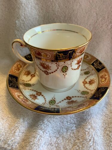 Colclough China Tea Cup And Saucer Pattern 6699 Made In England~imari